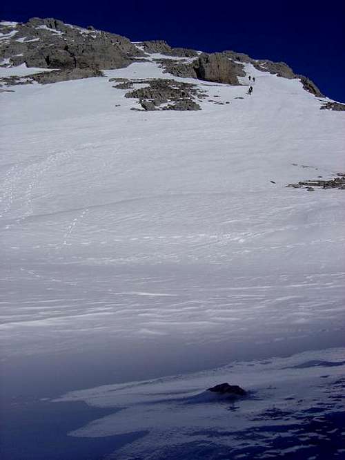 The south face of Anzotiello...