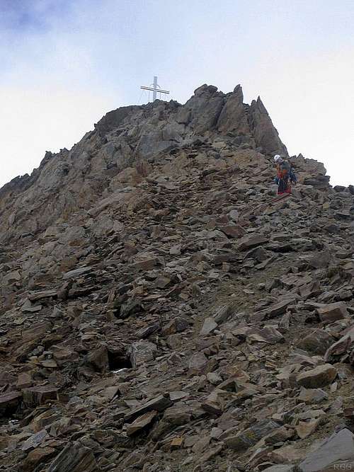 Descending the Wildspitze SW summit ridge