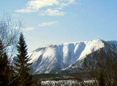 Mont Logan's northern slopes....