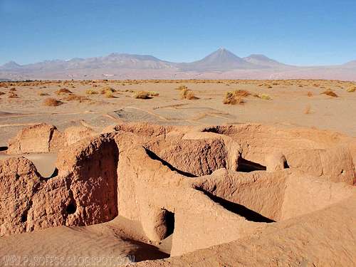 Tulor ruins (3200 years old!) and Licancabur