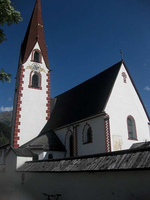 Church in the center of Umhausen