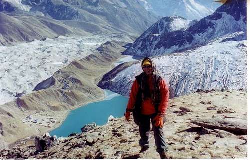 Gokyo Ri summit in Everest...