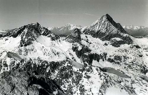 33 R. From Leppe Red Points / Emilius Traverse 1978