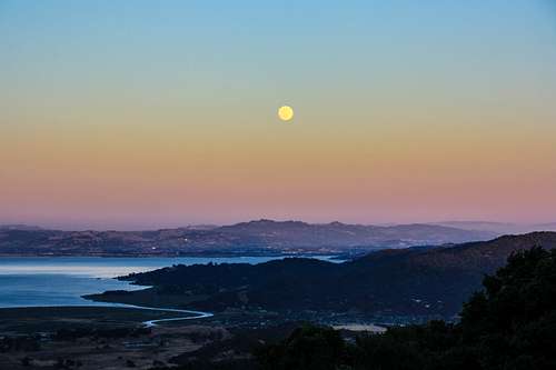 Super Moon over the North Bay
