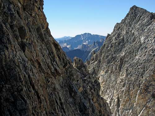 Decker Peak past cliffs