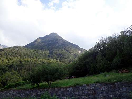 Mont Saint Julien Descending on Main Road Pieiller's Vallon to Fénis Town 2013