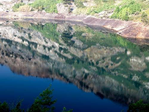 Reflection off Agnew Lake
