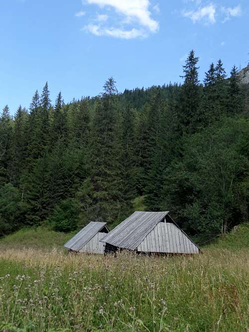 Huts in Strążycka Polana