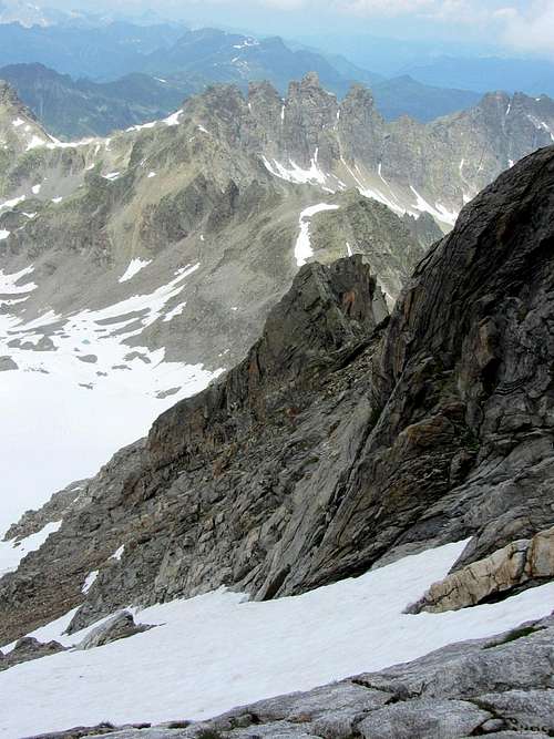 View along the NW ridge of Gross Seehorn