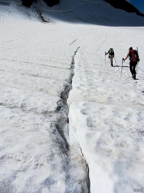 There are a couple of crevasses high on the Ochsentaler Glacier