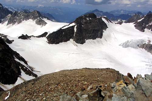 Signalhorn (3210m) from the top of Piz Buin