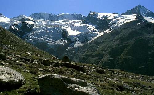 The central part of the Gran Paradiso range <br>from Punta di Ceresole to Herbetet