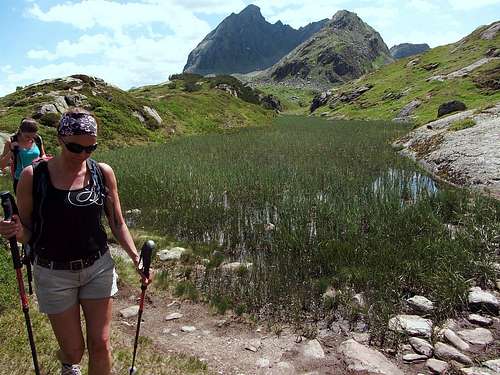 Passing a small alpine pond high on the trail to the Breitspitze