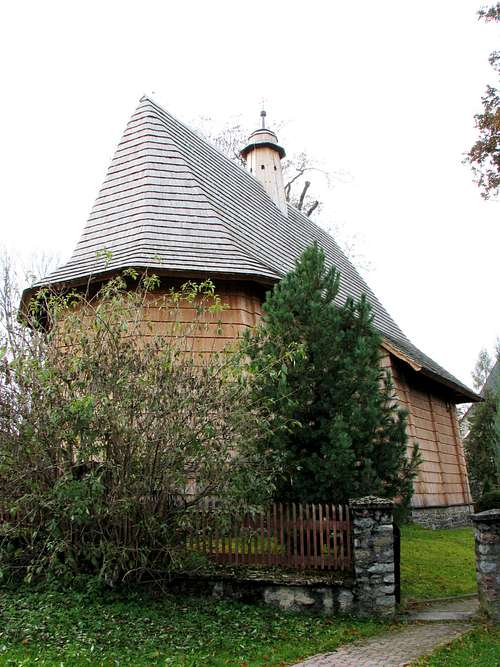 Church in Trybsz, rear view