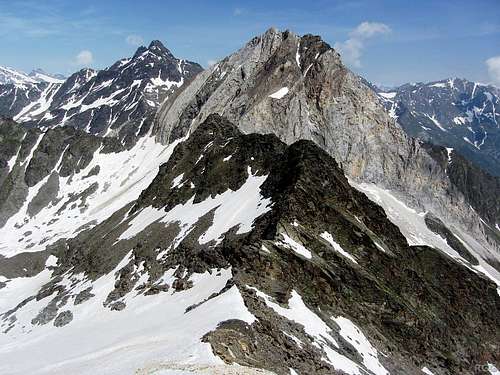 Hochwilde and Hohe Weiße from high on the Lodner normal route, right at the crux of the route