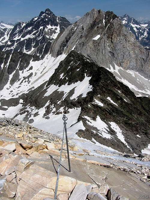 Looking down to the crux from the edge of the Lodner summit plateau
