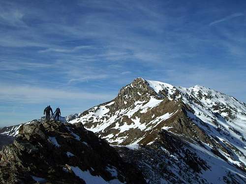 The east ridge of Lakora,...