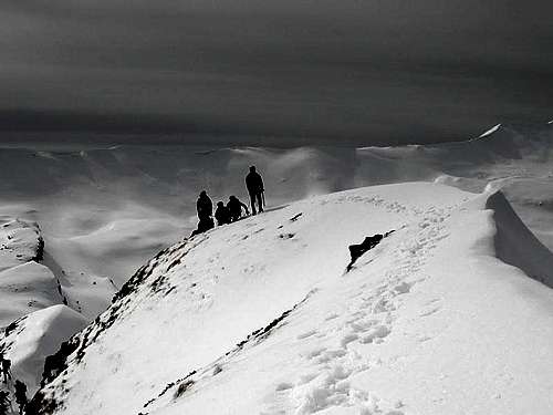 A winter storm approaching Torricella summit