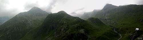 Panoramic view across the Zieltal from the trail from Halsljoch to Lodnerhütte