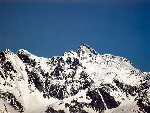 Monte Paramont (3301 m.)
