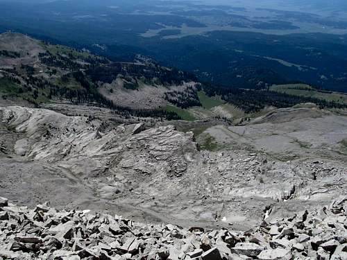 cliffs and high basin below Doubletop