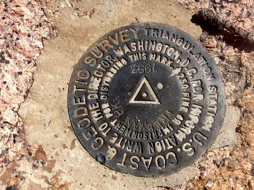 Buffalo Peak USGS Marker