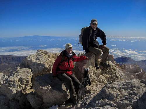Hero shot on Teide's summit
