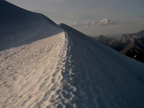 Snow ridge on glacier