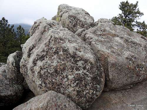 Bummers Rock summit boulders
