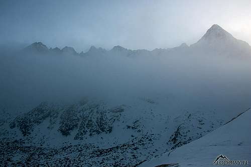 Through evening mist. From Lomnica to Jahnaci Stit