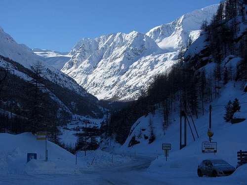 Morning in the Arolla valley, seen from La Gouille