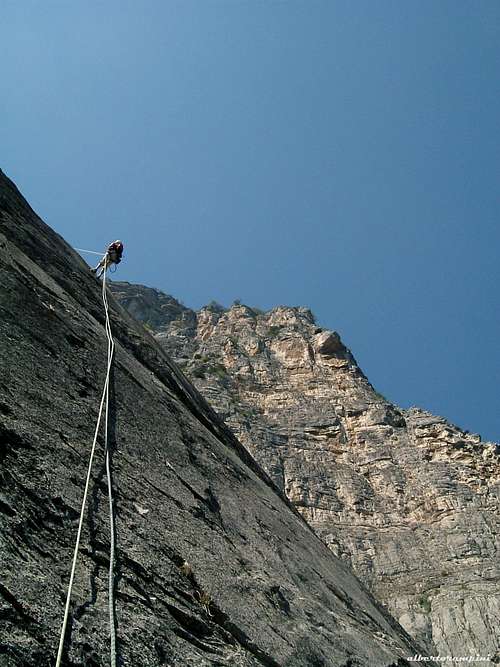 Cima alle Coste, abseil on Nuvole Bianche