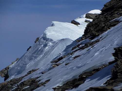 View along the summit ridge of Mont de l'Etoile