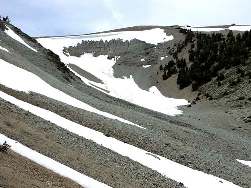 View of the bowl from the descent to Emma Lake