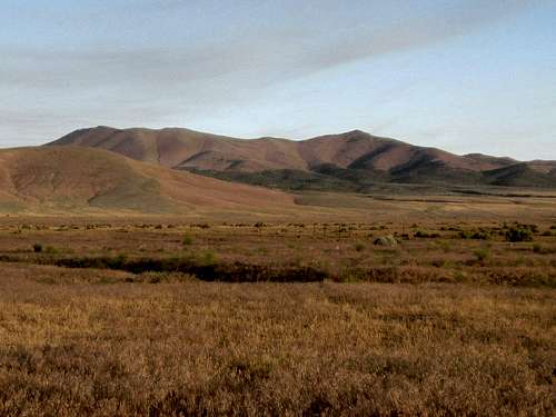 Tholen Mountain from the east