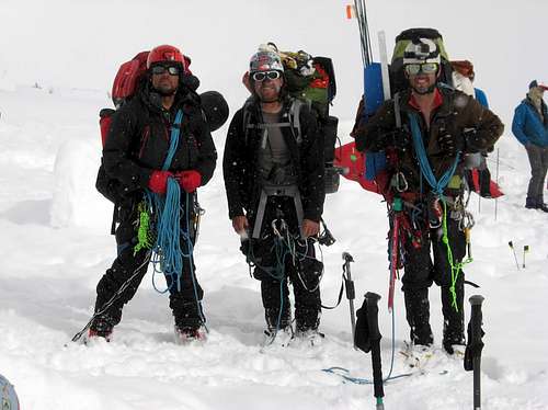 Kicking Buttress Team Return to 14K after Summiting