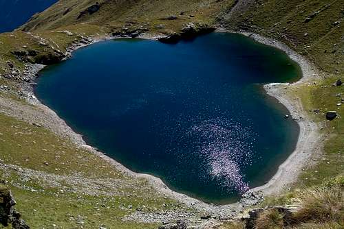 Estoul-Palasinaz Bringuez Lake from 