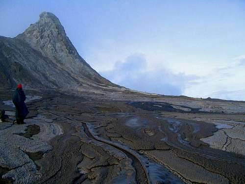 Carbonated lava flows ( the...