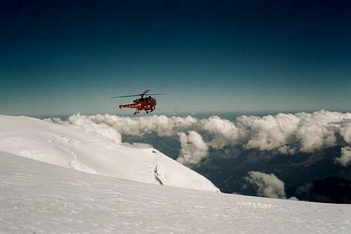 Helicopter Rescue on Col de la Brenva