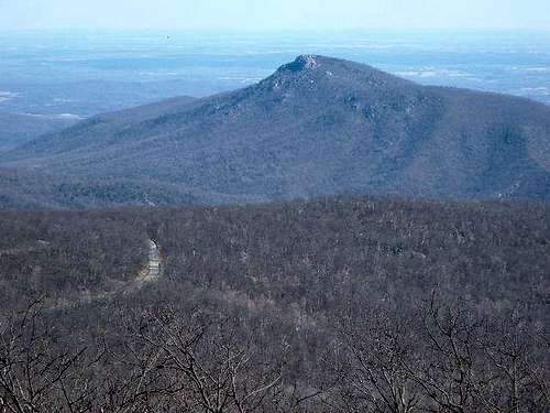 The rocky Old Rag (3268')...