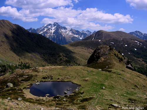 The small upper lake of Buse Basse