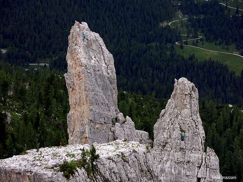 Climbers on Torre Inglese