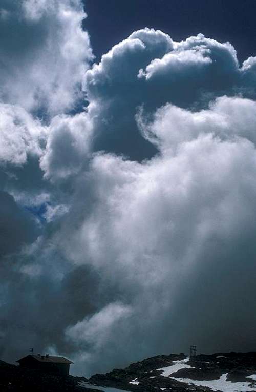 threatening cumulus clouds...