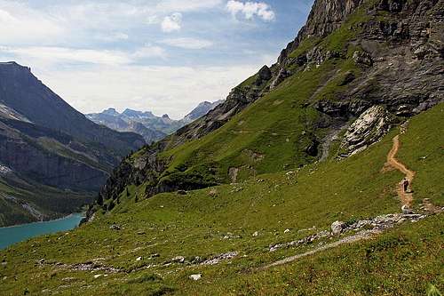 The upper path above Oeschinensee