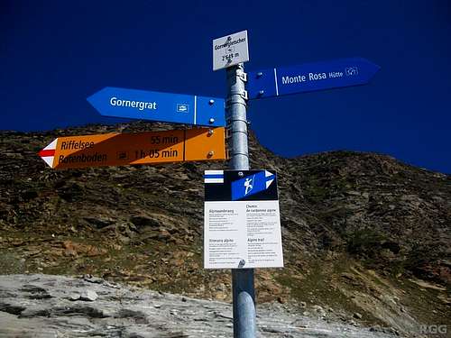 Signpost on the Gornergrat, near the edge of the Gornergletscher