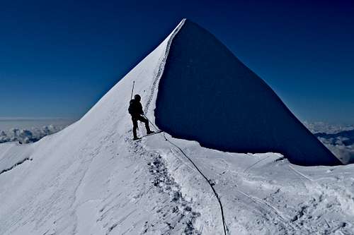 Final crest to Castor summit 4223m