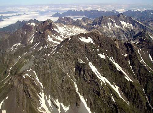 Pyrénées - Pirineos Massif du Neouvielle