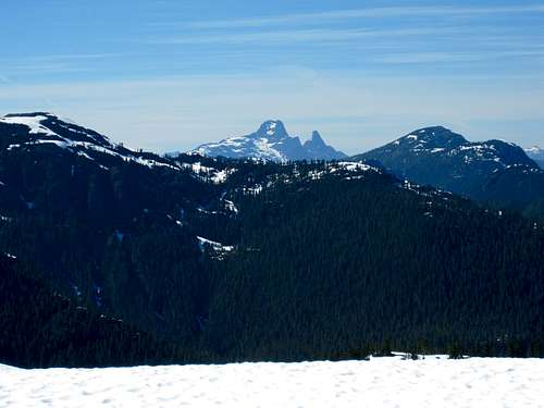 Victoria and Warden Peaks from Crest Mountain