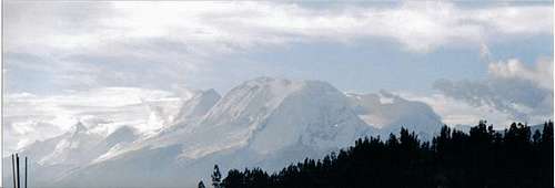 Panoramic view Huascaran...