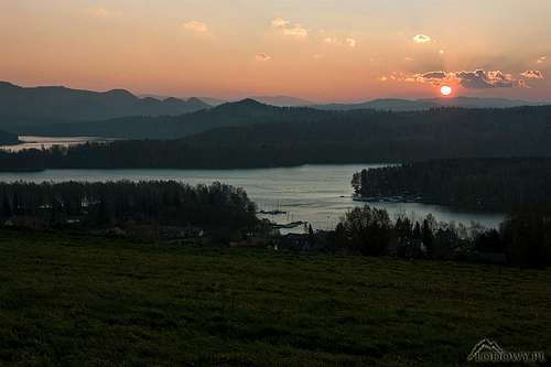 Lake Solina at sunrise